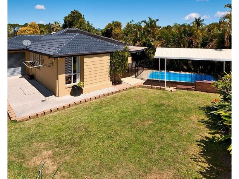 4 Muresk Court, Mermaid Waters QLD 4218