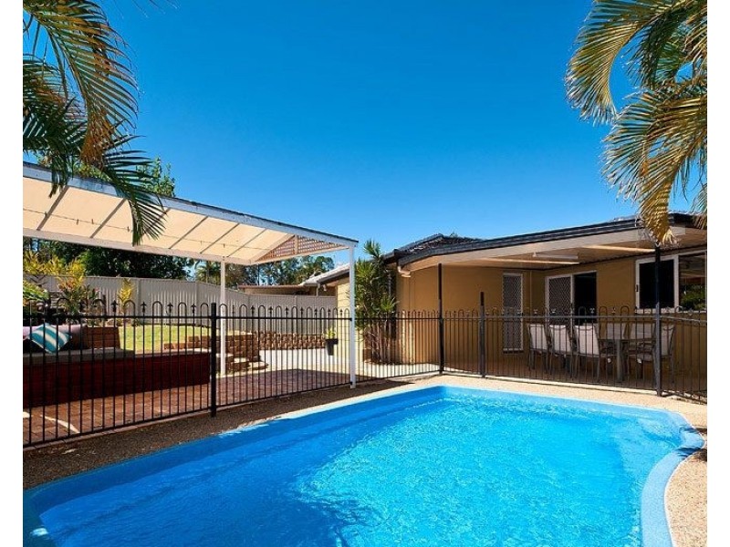 4 Muresk Court, Mermaid Waters QLD 4218
