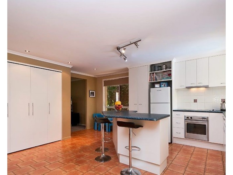 4 Muresk Court, Mermaid Waters QLD 4218