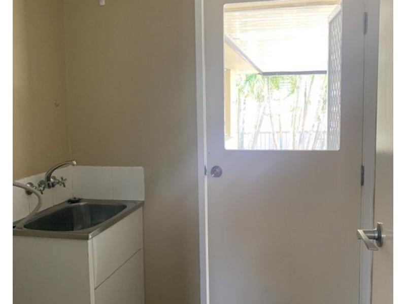 4 Muresk Court, Mermaid Waters QLD 4218