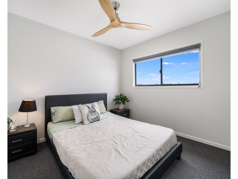 11 Flintwood Crescent, Palmview QLD 4553