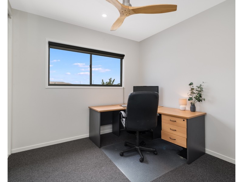 11 Flintwood Crescent, Palmview QLD 4553