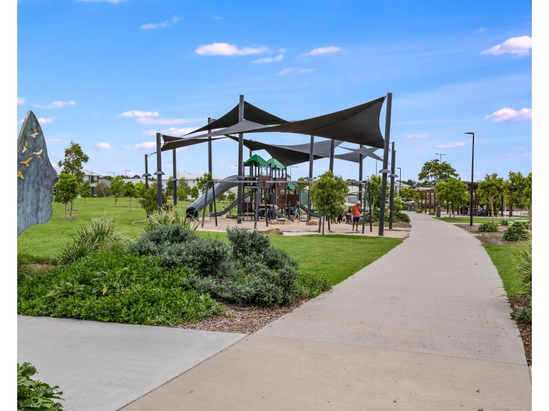 11 Flintwood Crescent, Palmview QLD 4553