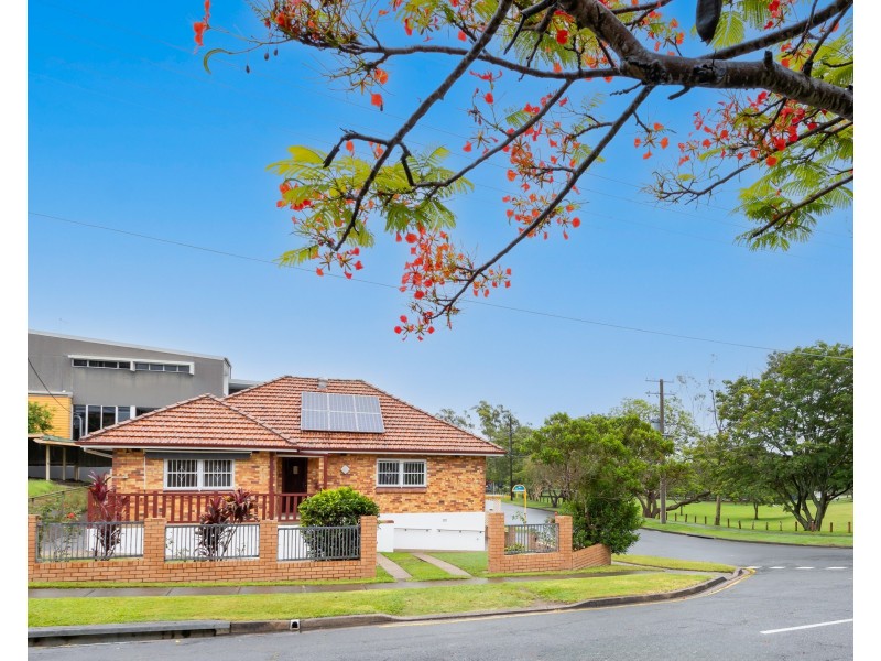 73 Perth Street, Camp Hill QLD 4152