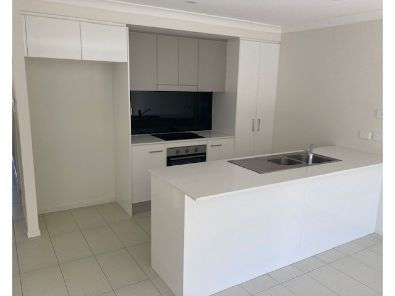 18/19 Whittley Court, Pimpama QLD 4209