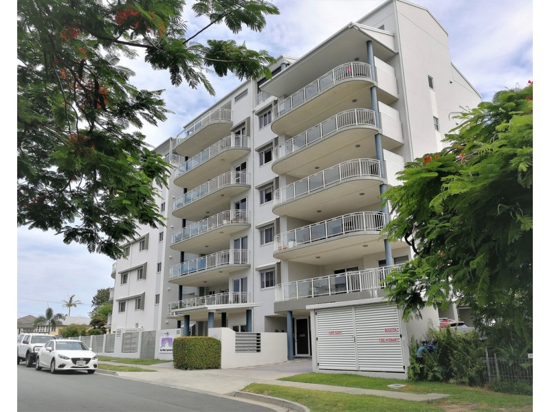 13 LOUIS STREET, Redcliffe QLD 4020