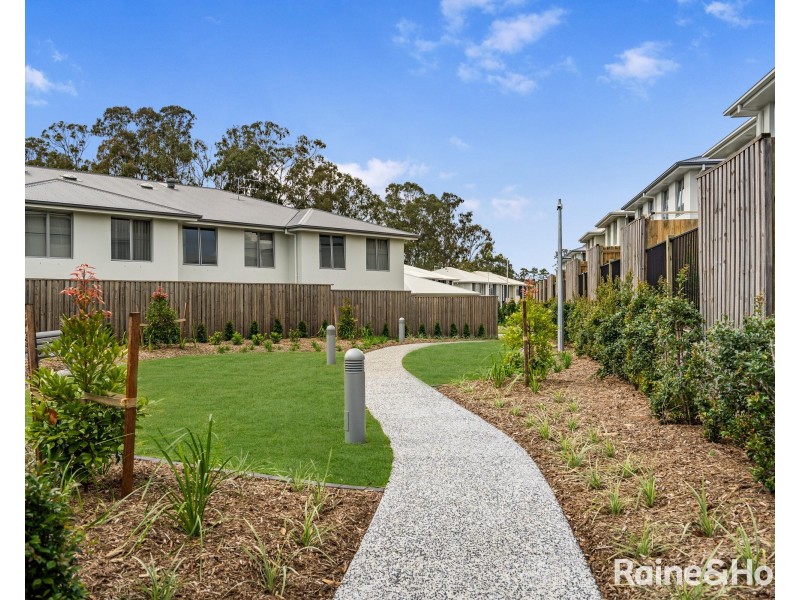 8/1 Isla Street, Pimpama QLD 4209