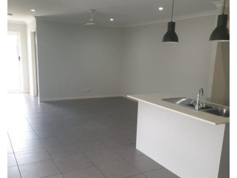 1/57 Fern Pde, Griffin QLD 4503