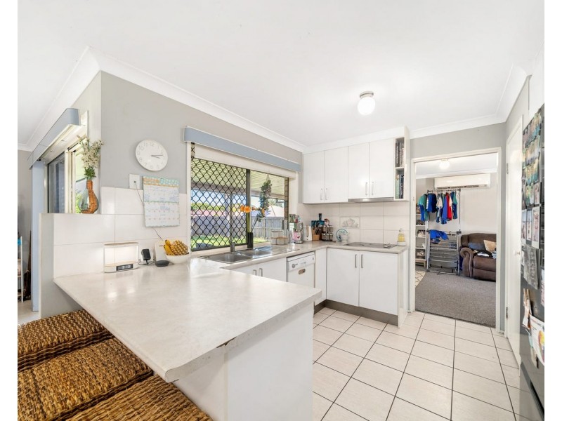 2 Woodland Street, Rothwell QLD 4022