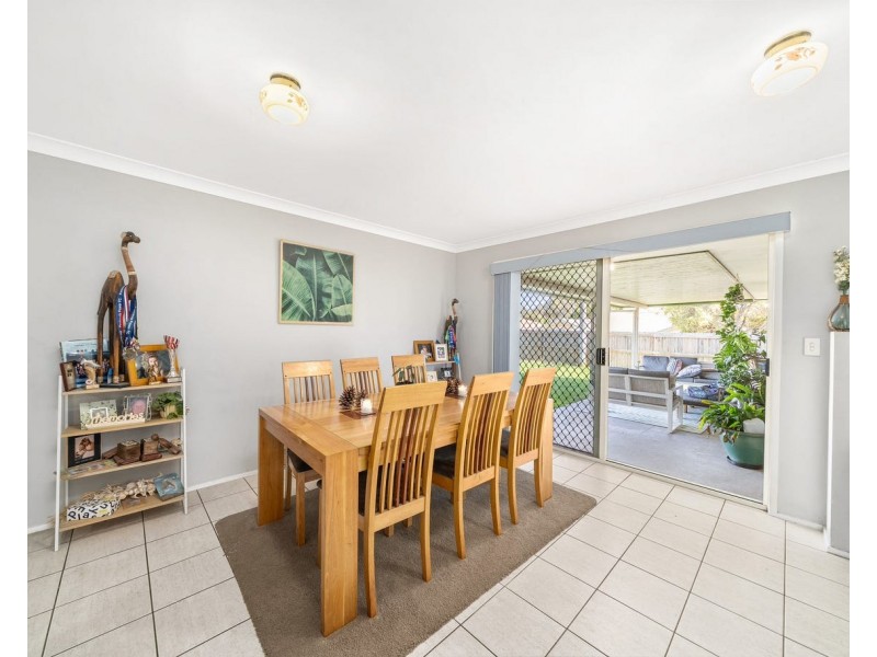 2 Woodland Street, Rothwell QLD 4022
