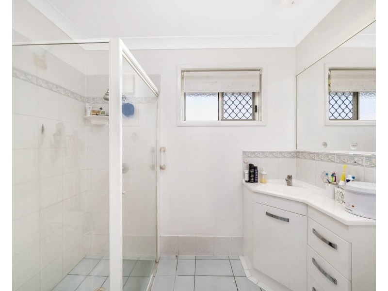 2 Woodland Street, Rothwell QLD 4022