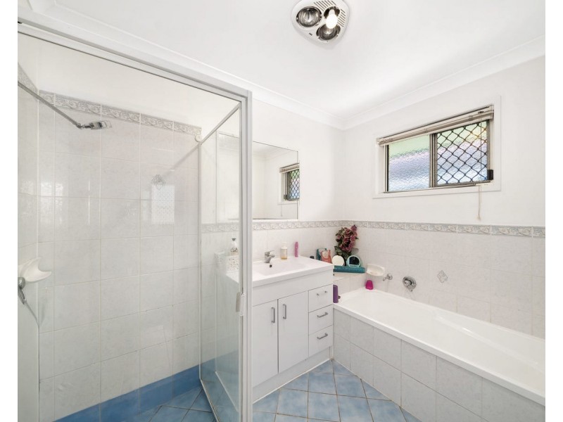 2 Woodland Street, Rothwell QLD 4022