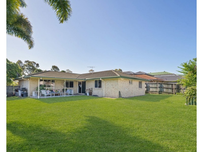 2 Woodland Street, Rothwell QLD 4022