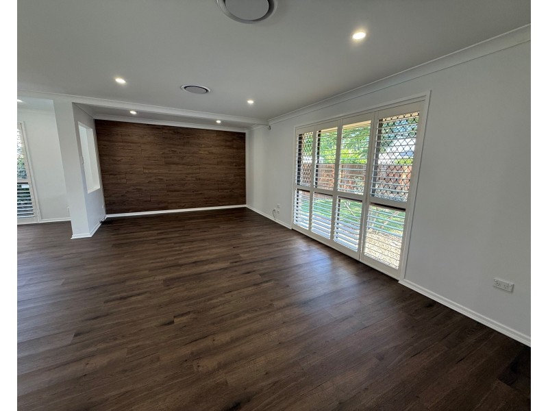 35 Dunkeith Avenue, Benowa QLD 4217