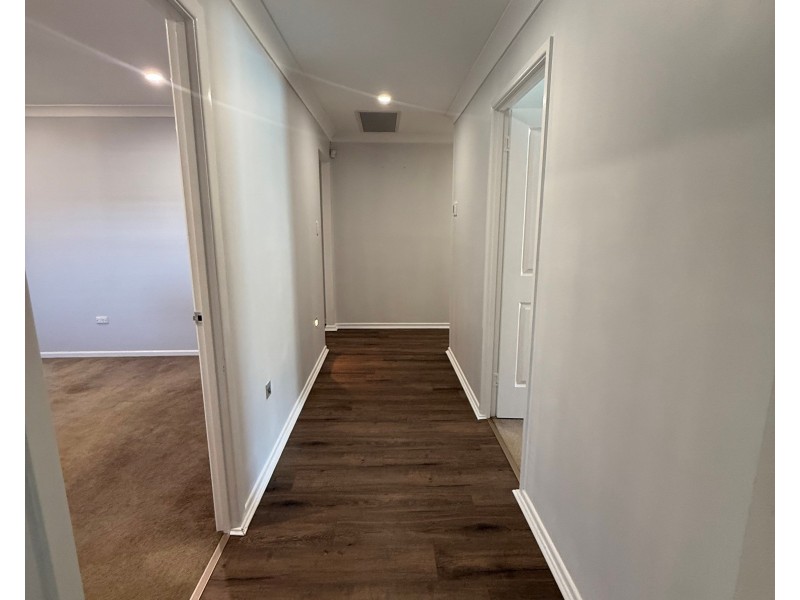 35 Dunkeith Avenue, Benowa QLD 4217