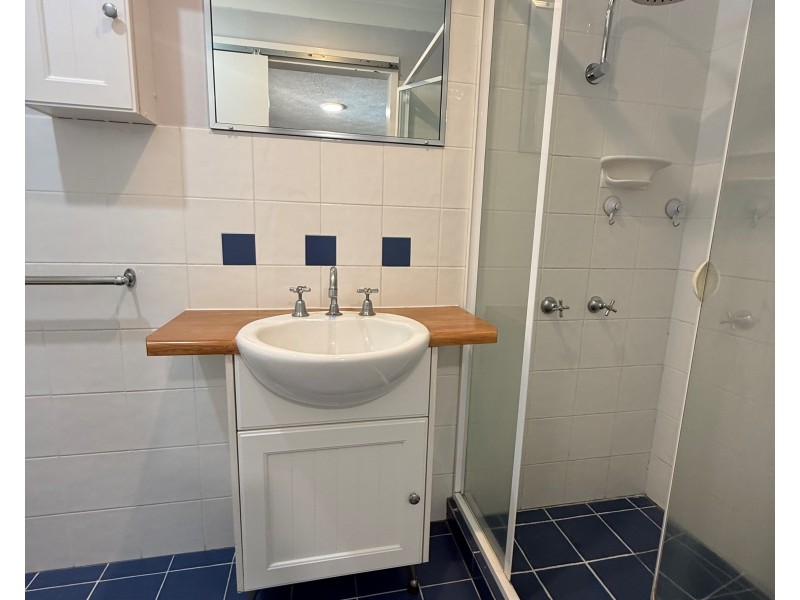 35 Dunkeith Avenue, Benowa QLD 4217