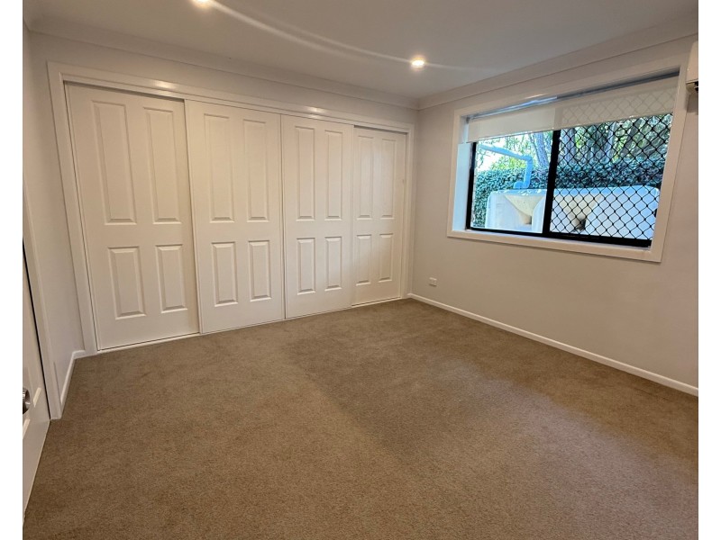 35 Dunkeith Avenue, Benowa QLD 4217