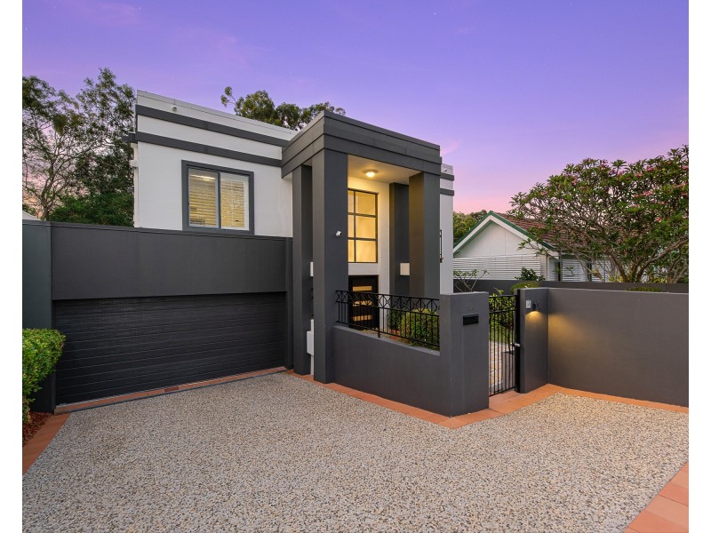 208 Hawken drive, St Lucia QLD 4067