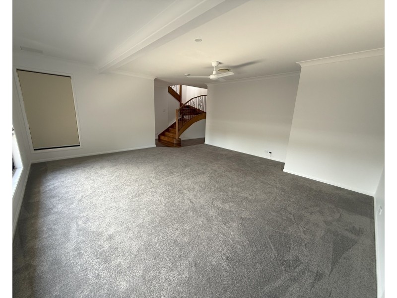 1/3 Ray Street, Runaway Bay QLD 4216