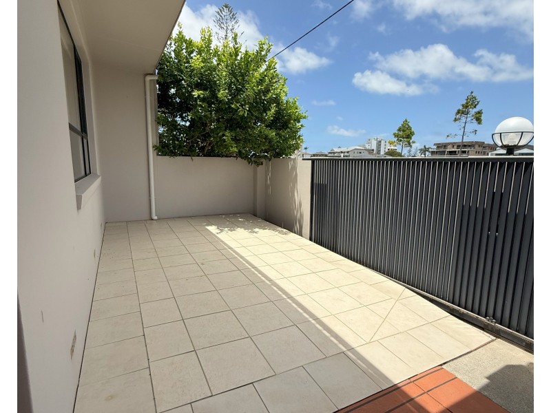 1/3 Ray Street, Runaway Bay QLD 4216