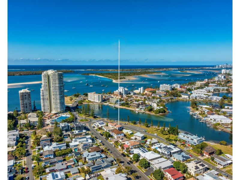1/3 Ray Street, Runaway Bay QLD 4216