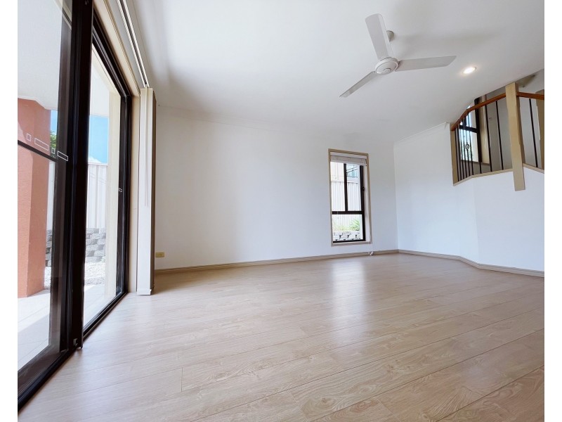 13 Caragh Crescent, Oxenford QLD 4210