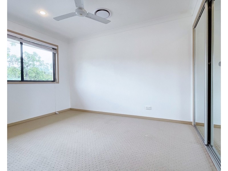 13 Caragh Crescent, Oxenford QLD 4210