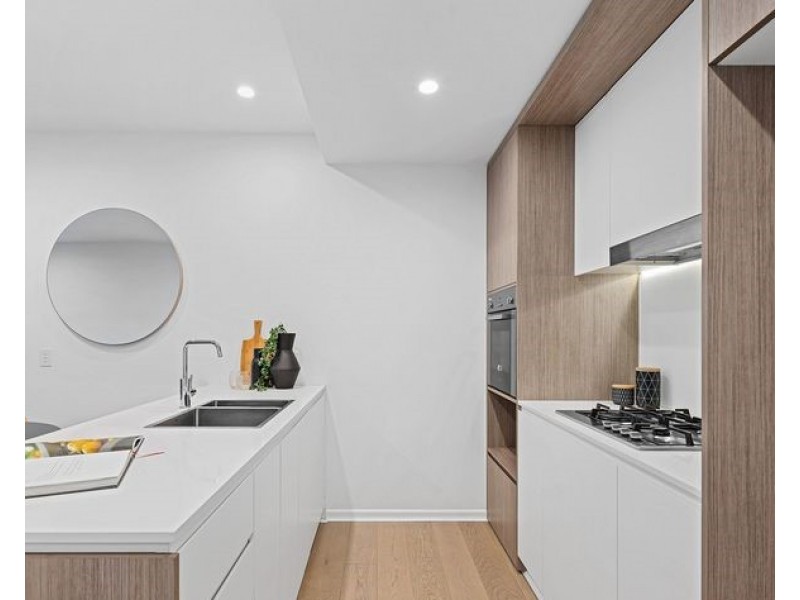 1004/123 Cavendish Road, Coorparoo QLD 4151