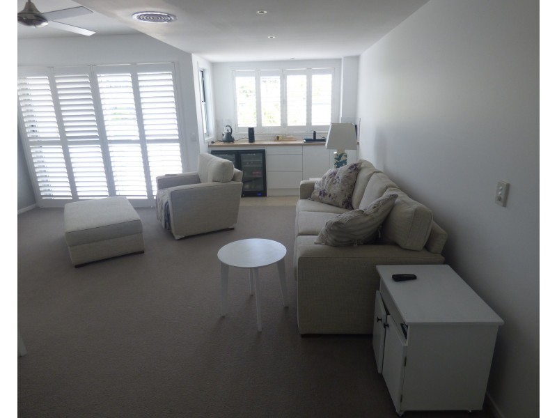 84/7 Grand Parade, Kawana Island QLD 4575