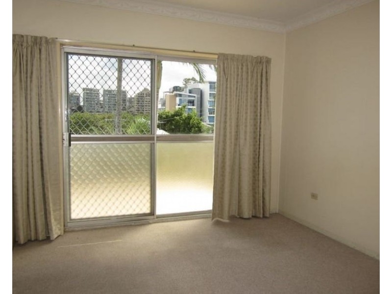 8/24 Hazlewood Street, New Farm QLD 4005