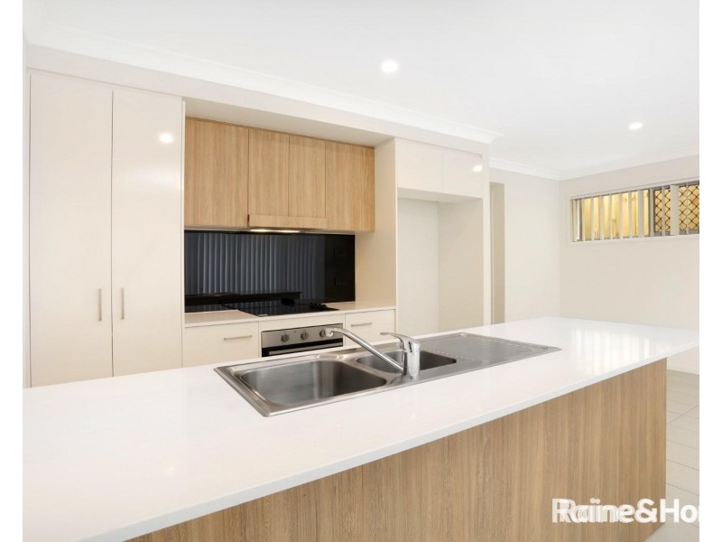 121/63 Watercress Boulevard, Redbank Plains QLD 4301