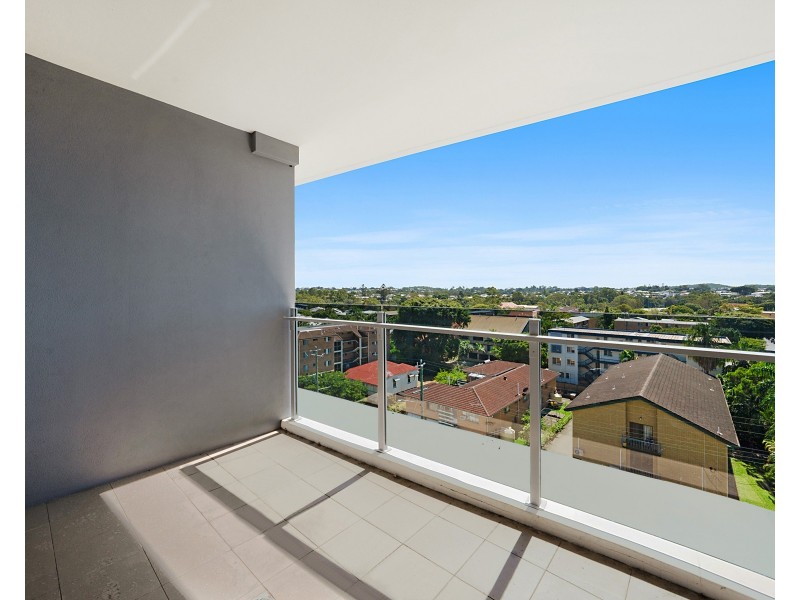 1069/123 Cavendish Road, Coorparoo QLD 4151