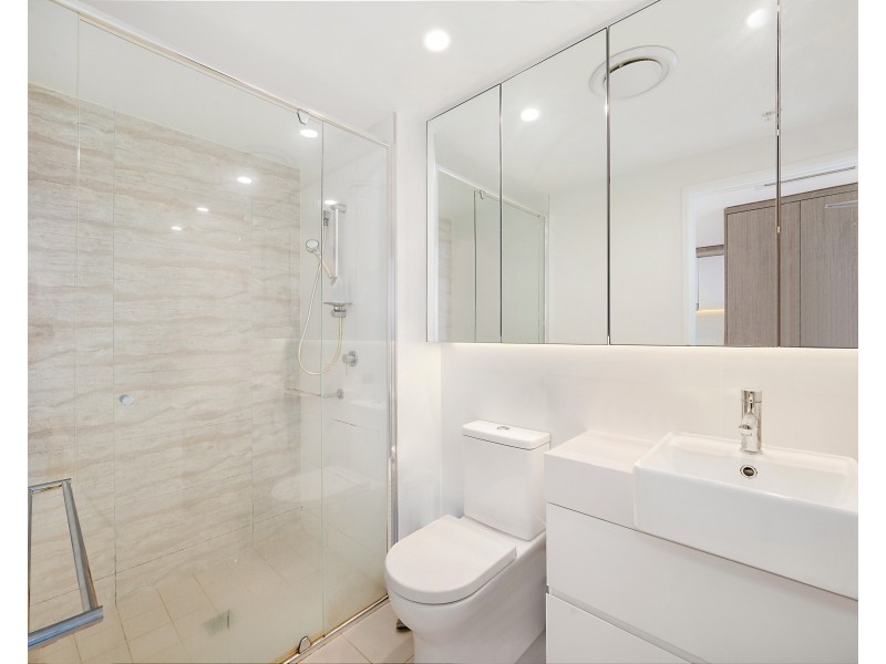 1069/123 Cavendish Road, Coorparoo QLD 4151
