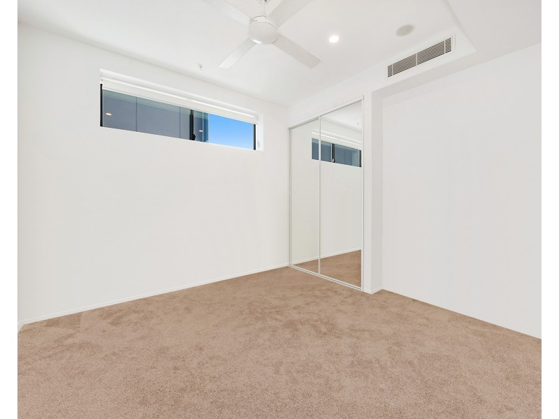 1069/123 Cavendish Road, Coorparoo QLD 4151