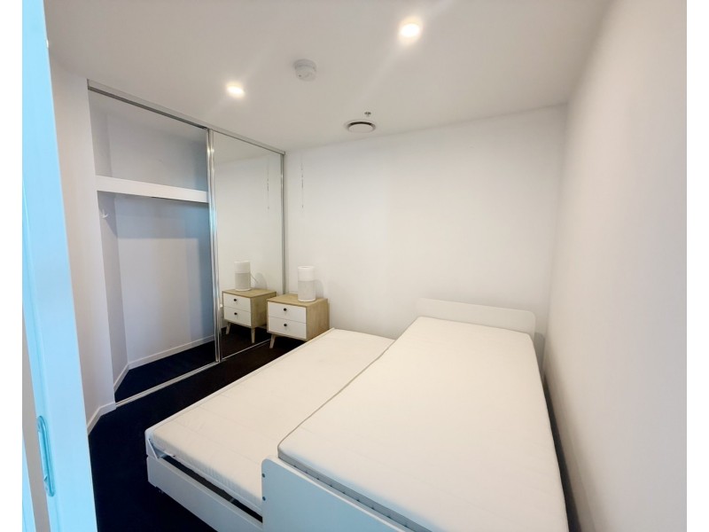 4806/5 Harbour Side Court, Biggera Waters QLD 4216