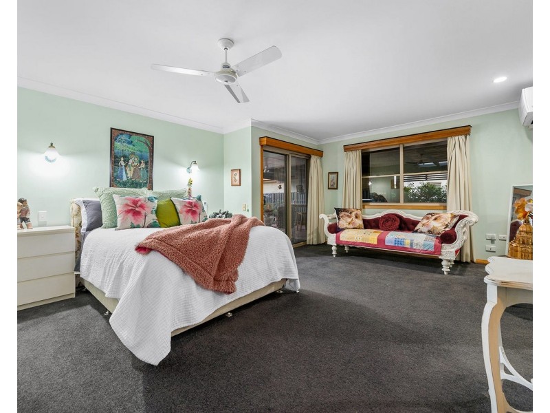 2 waterford place, Bridgeman Downs QLD 4035