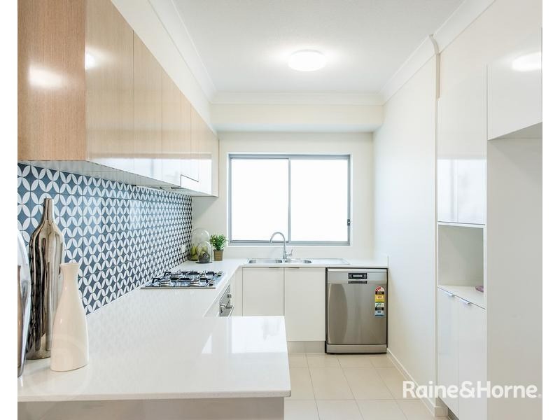 24/19 Talbot Street, Coorparoo QLD 4151