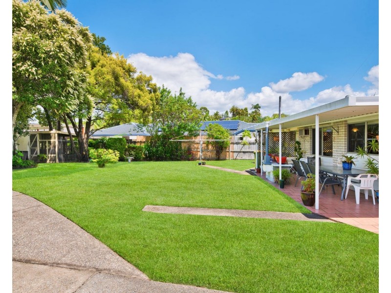 22 Tumbarumba Avenue, Ashmore QLD 4214