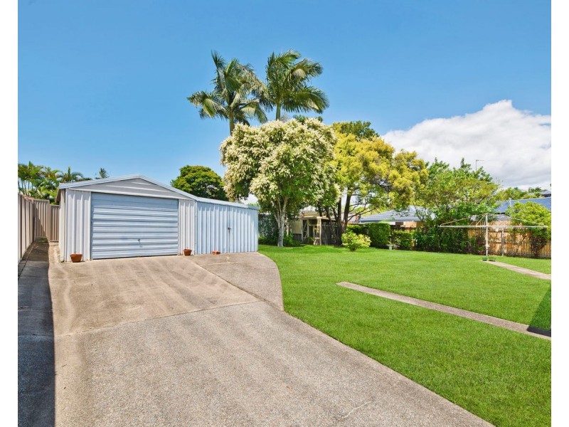 22 Tumbarumba Avenue, Ashmore QLD 4214