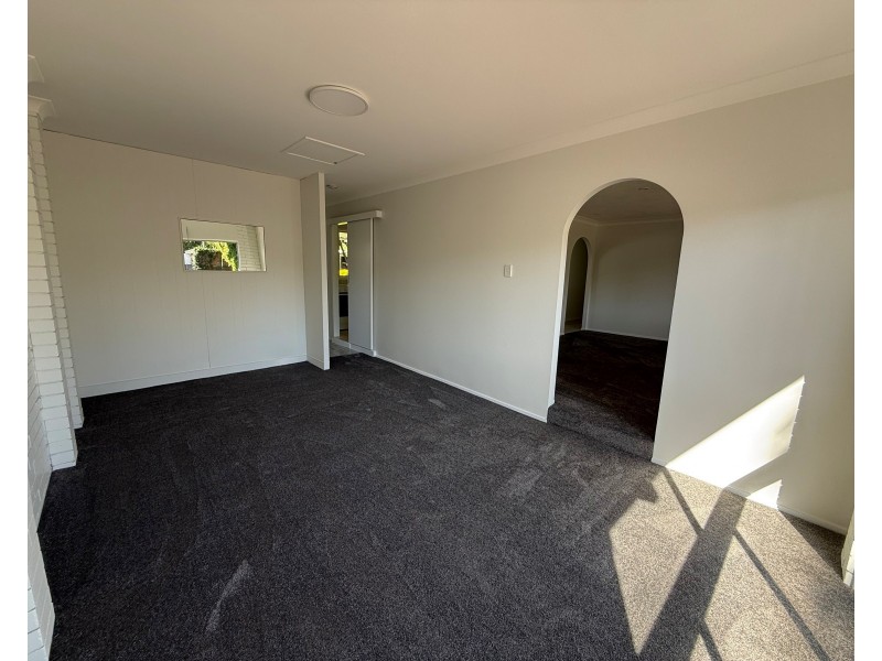 22 Tumbarumba Avenue, Ashmore QLD 4214