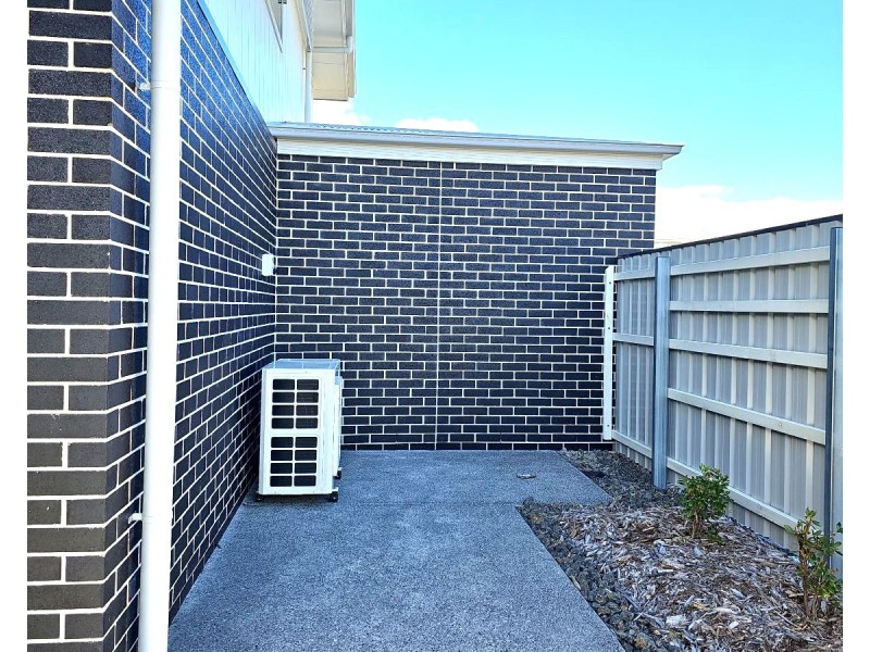 1/83 Cribb Avenue, Mitchelton QLD 4053