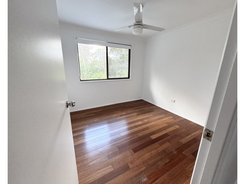 10 Endeavour Court, Park Ridge QLD 4125