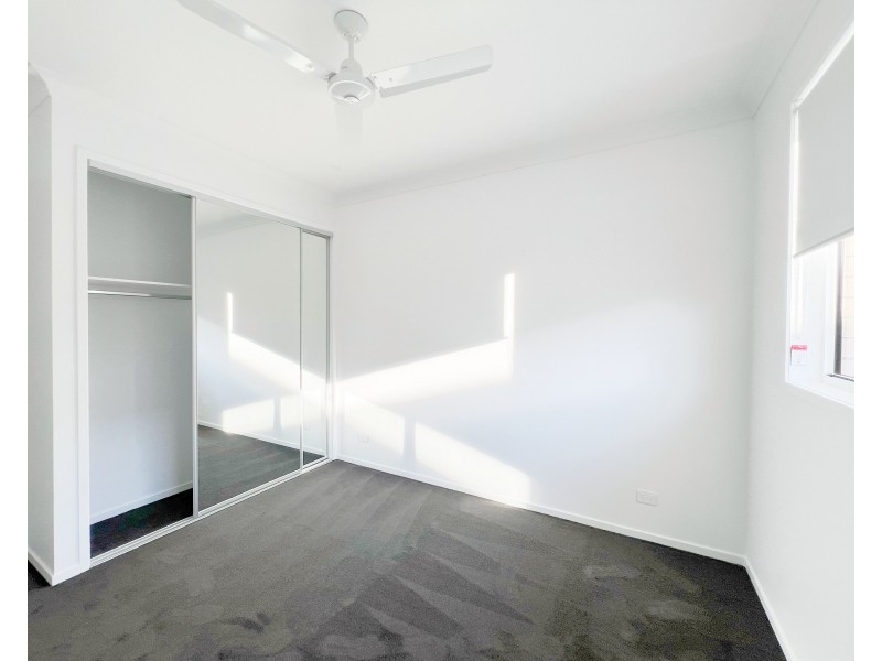 55 Redcomb Drive, Park Ridge QLD 4125