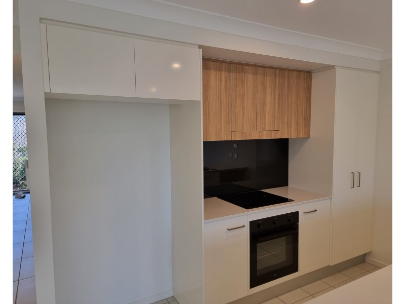 17/1 Isla Street, Pimpama QLD 4209