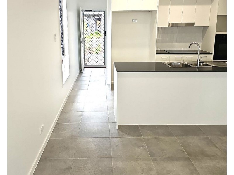 10/14 Kerr Road West, Kallangur QLD 4503