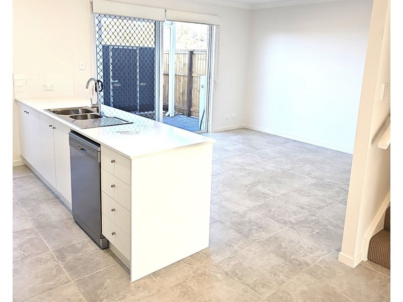 9/31 Sunray Parade, Griffin QLD 4503