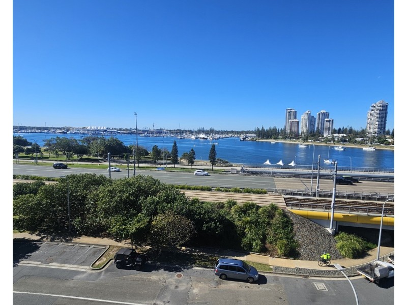 616/2 Barney Street, Southport QLD 4215