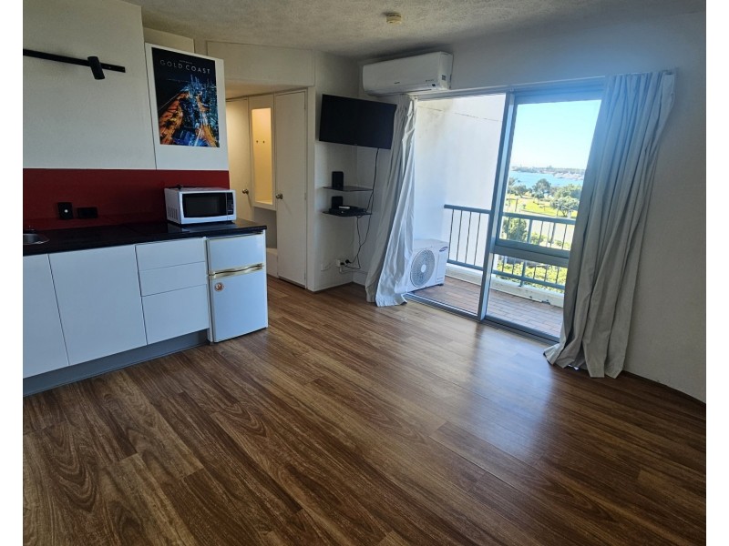 616/2 Barney Street, Southport QLD 4215