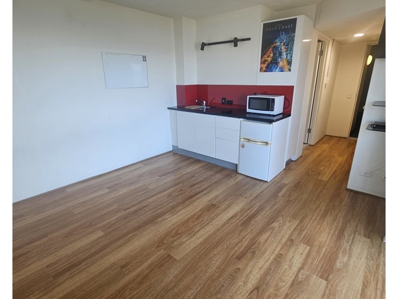 616/2 Barney Street, Southport QLD 4215