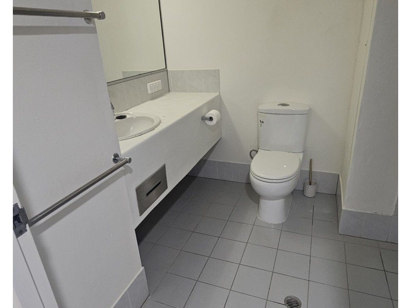 616/2 Barney Street, Southport QLD 4215